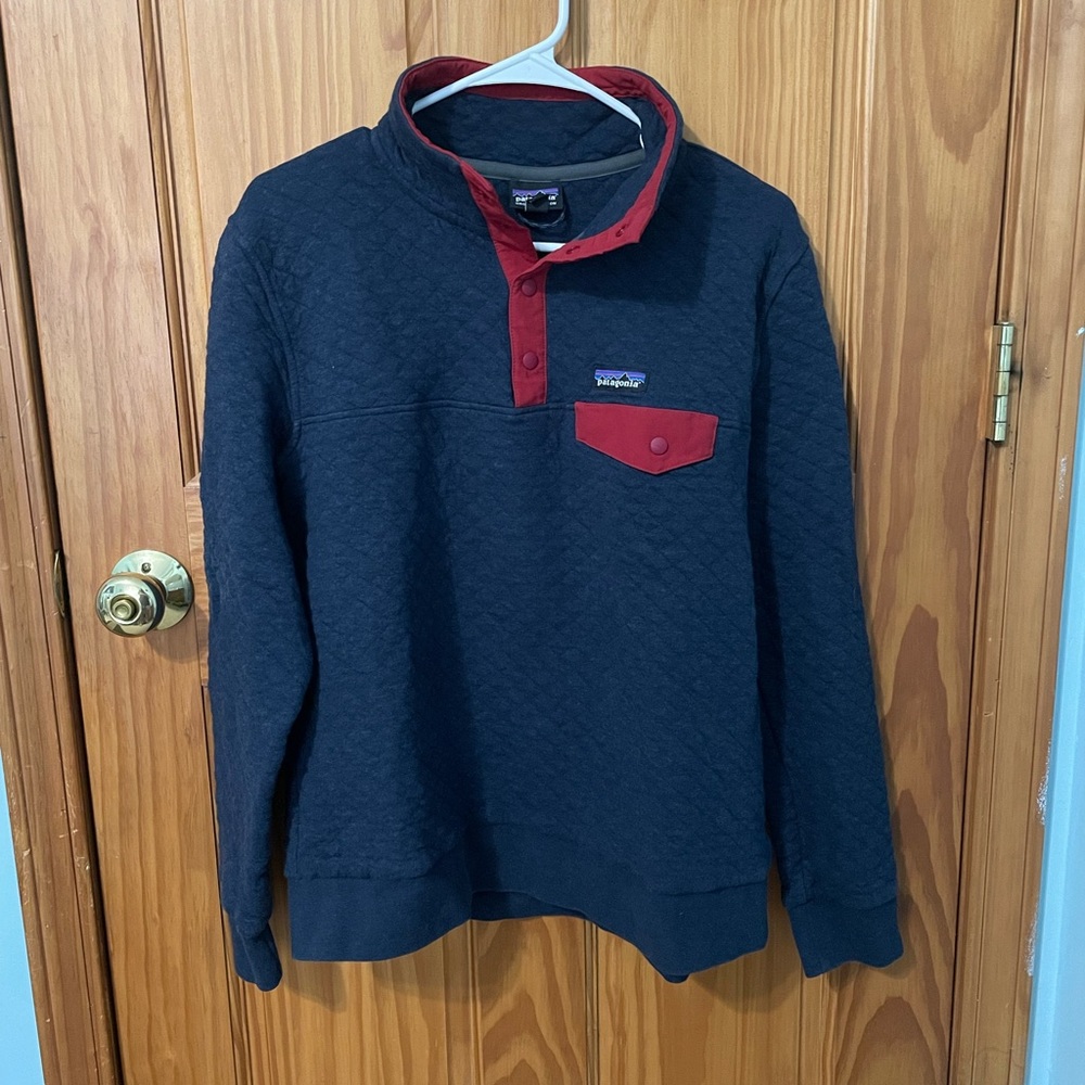 Navy Patagonia Organic Cotton Quilted Snap quarter zip